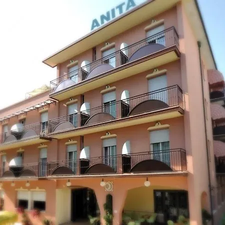 Hotel Anita Sul Lungomare 3*