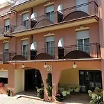 Anita Sul Lungomare 3*